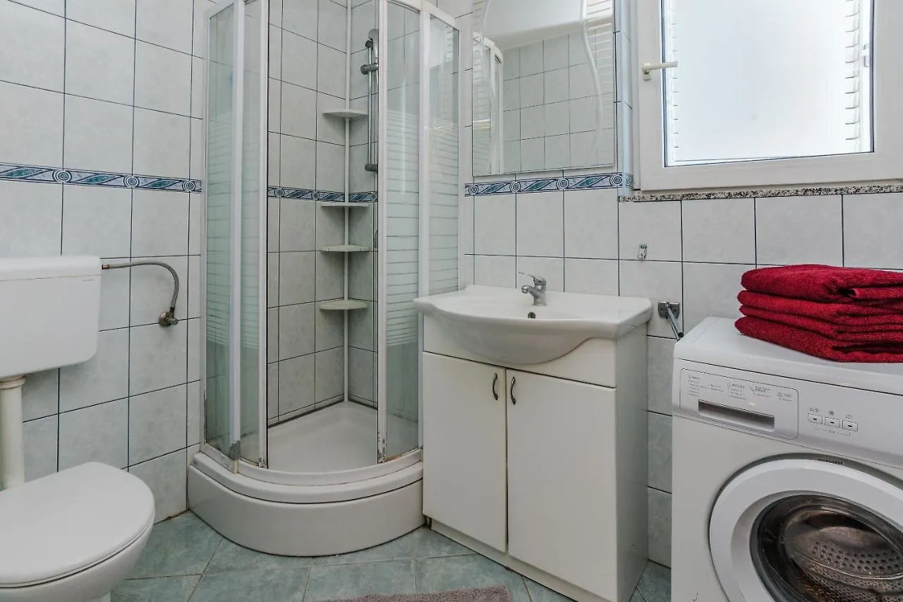Apartments Jagunic Vir 0*,