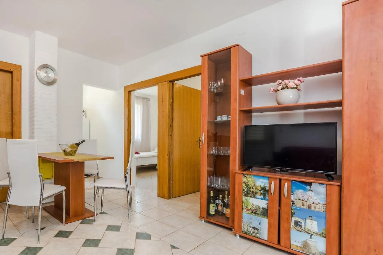 Apartments Jagunic Vir Croatia